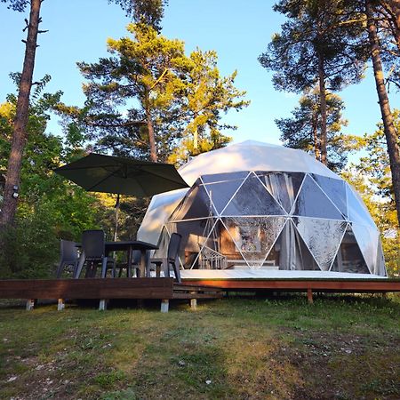 Camping Rcn Les Collines De Castellane Exterior photo