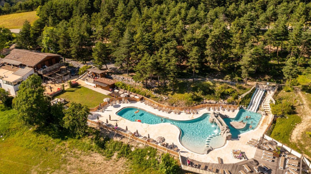 Camping Rcn Les Collines De Castellane Exterior photo