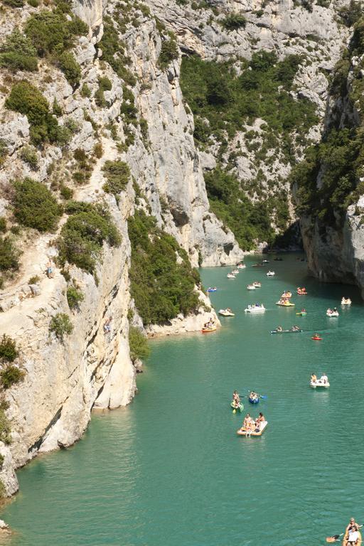 Camping Rcn Les Collines De Castellane Hotel Exterior photo