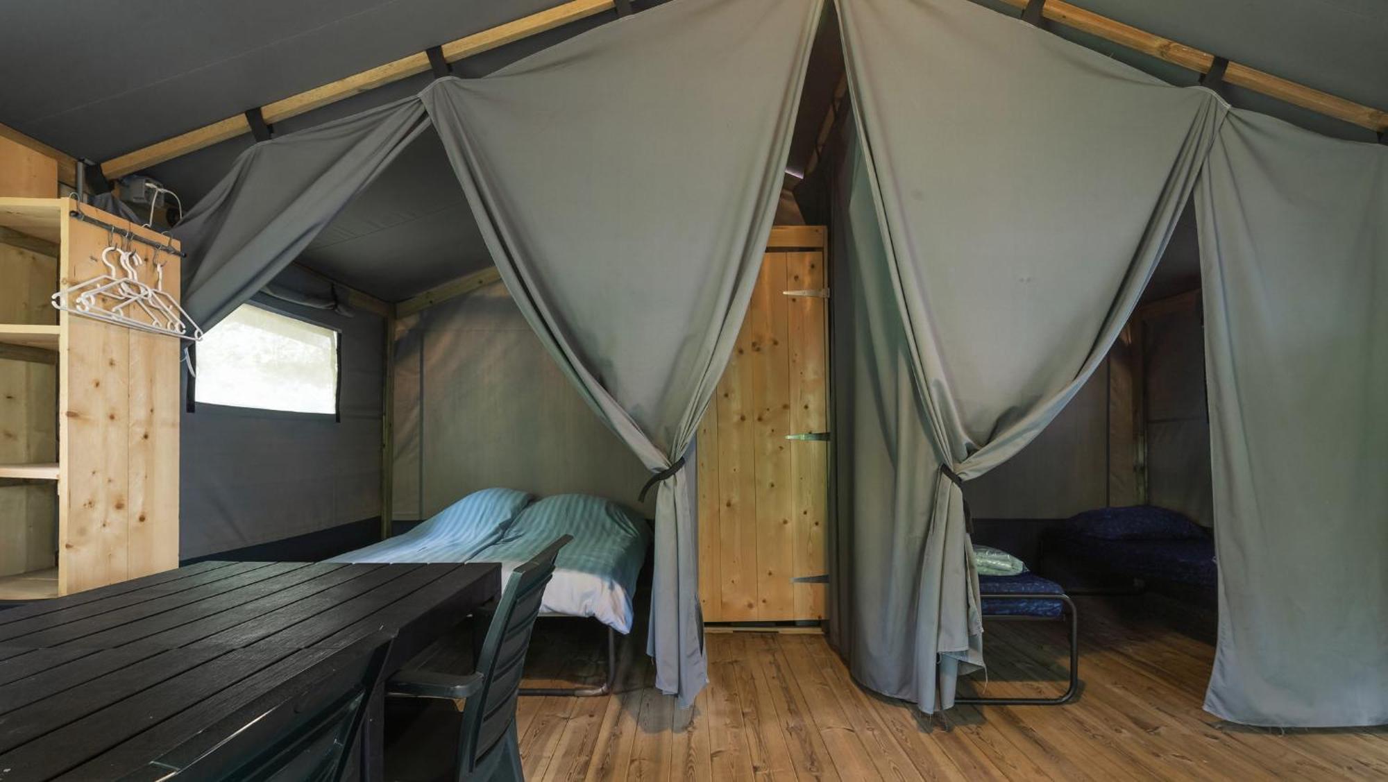 Camping Rcn Les Collines De Castellane Exterior photo