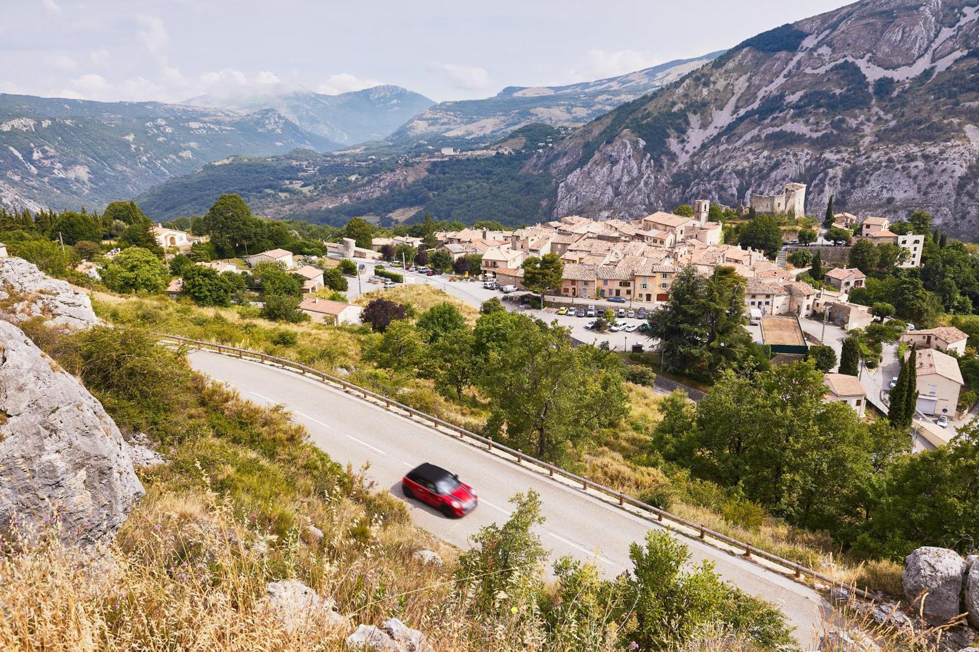 Camping Rcn Les Collines De Castellane Exterior photo