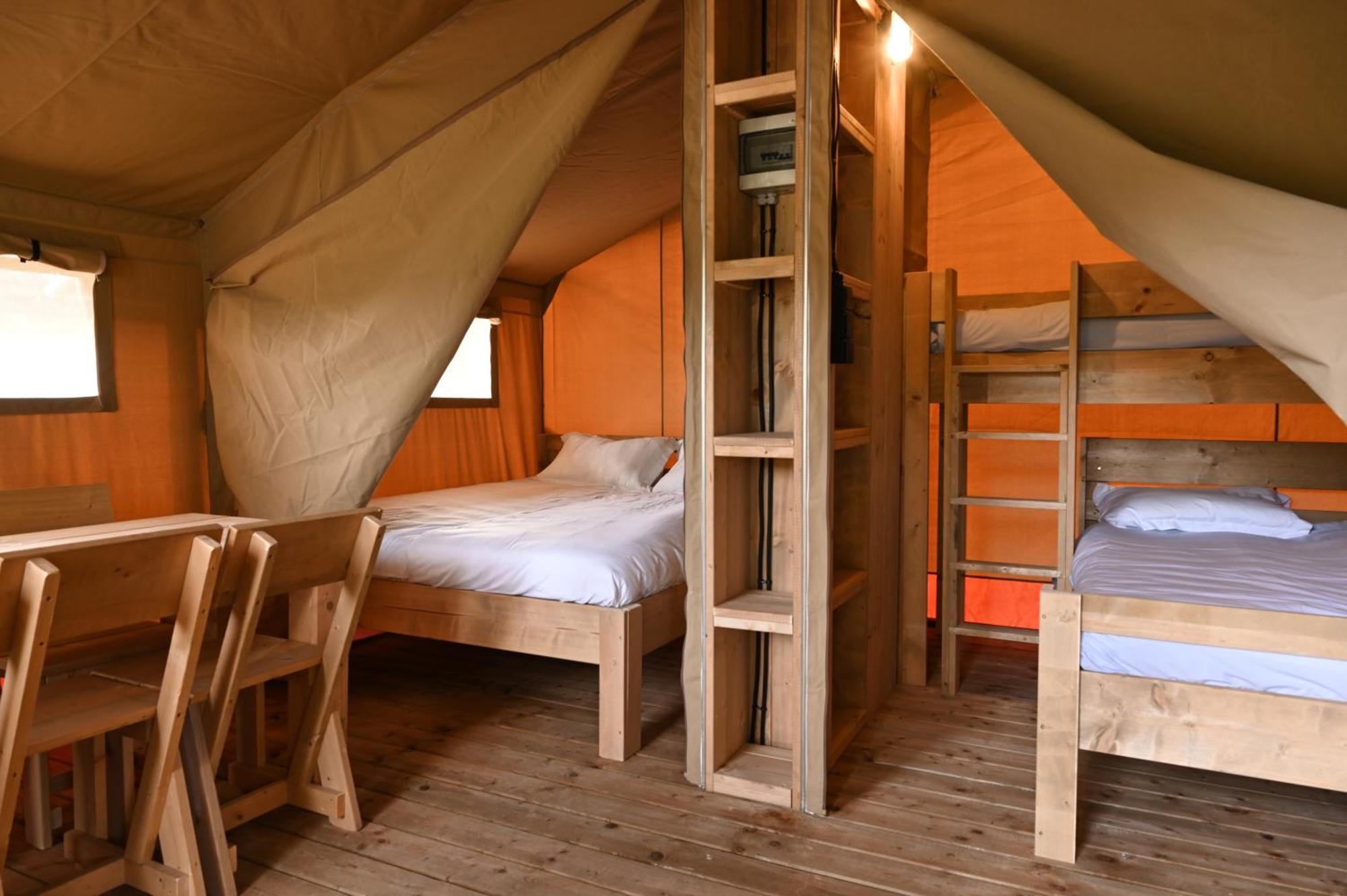 Camping Rcn Les Collines De Castellane Room photo